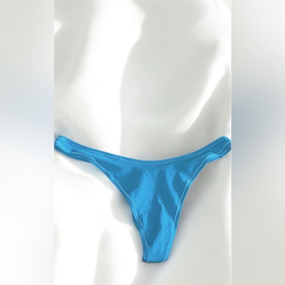 Skims Thong 2X Blue NEW with tags Lingerie Intimates Panties from distributor.
